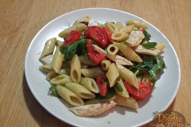 Penne Pesto Pollo e Pomodorini