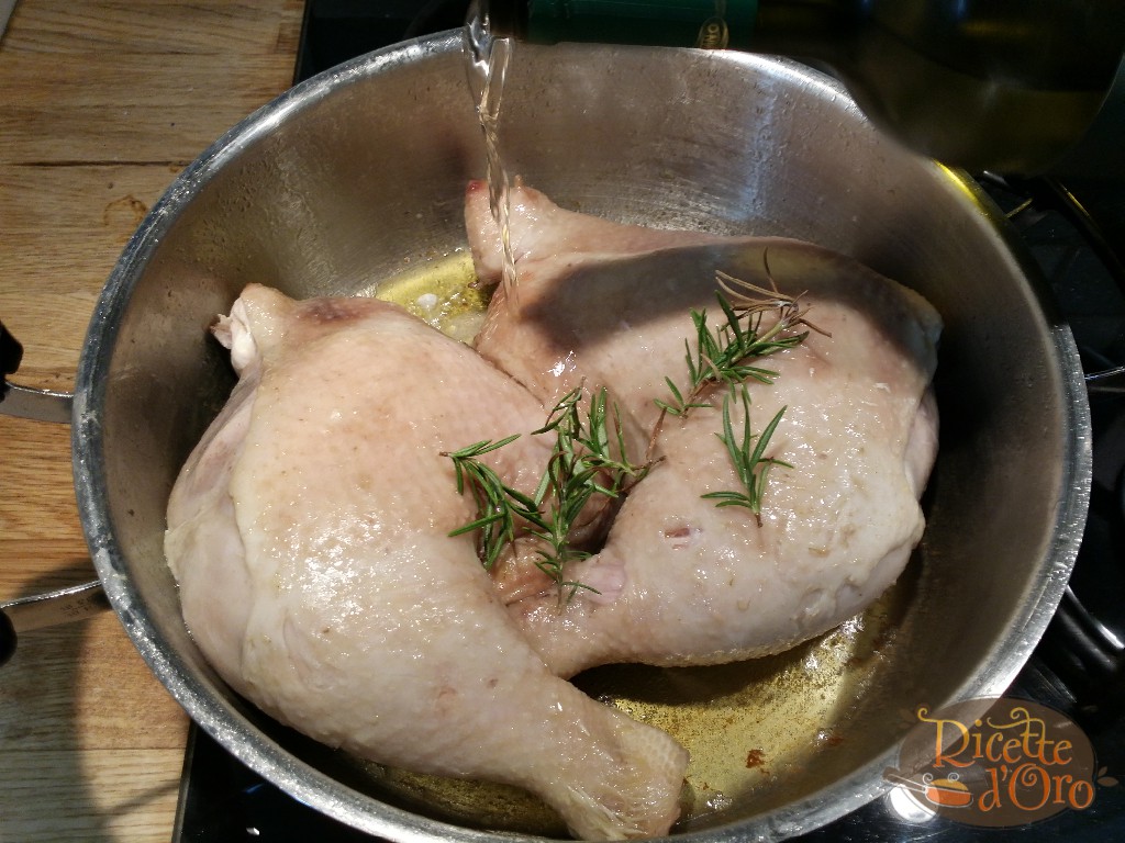 aglio-vino-erbe-aromatiche-pollo-alla-diavola