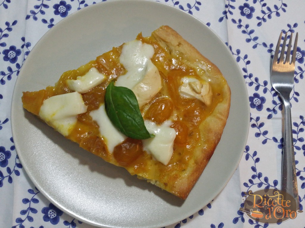 pizza-margherita-con-datterini-gialli