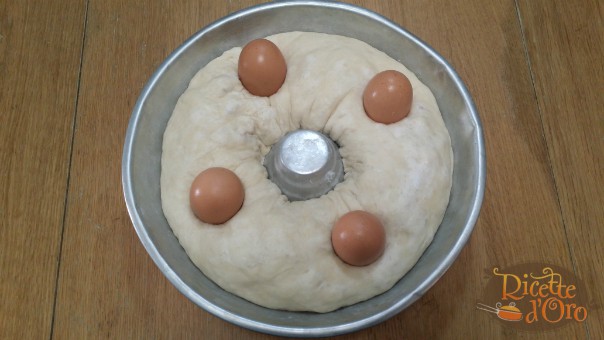 casatiello-aggiunta-uova