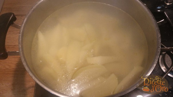 patate-sabbiose-bollitura