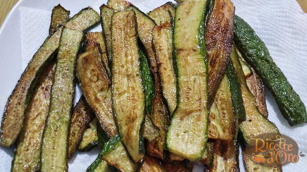 Parmigiana-di-zucchine-asciugare-olio