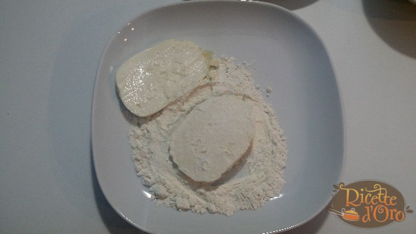 mozzarella-impanata-infarinata