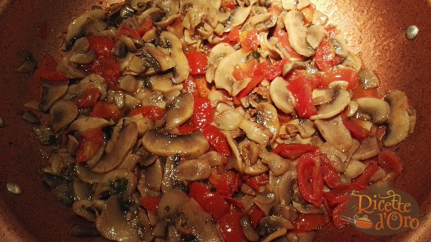 funghi al pomodoro